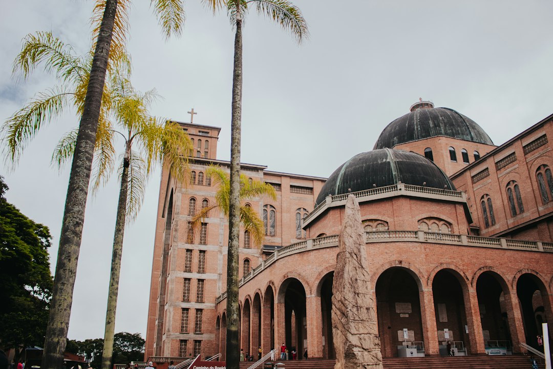 Vista externa da Basílica de Nossa Senhora Aparecida. Foto ilustrativa de Damáris Gonçalves.